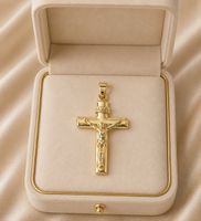 Anhänger Kreuz Jesus, 333 Gold mit Kette s925