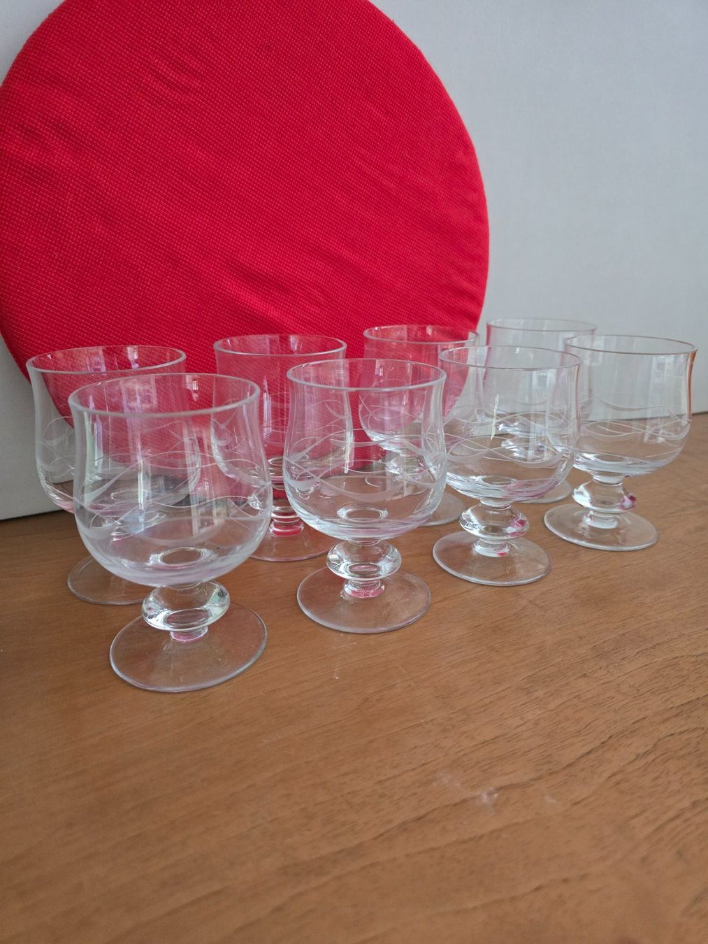 Bicchieri: 8er Set Weingläser, Glas, mit Schleifenmuster – Usato da Rorschacherberg venduto da Scharfeegge