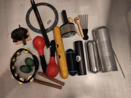 Percussionsset Musikinstrumente  im Konvolut