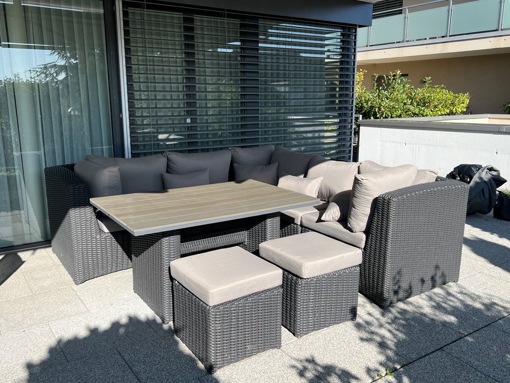 GARTEN LOUNGE MIT ESSTISCH, HOCKER Kaufen auf Ricardo