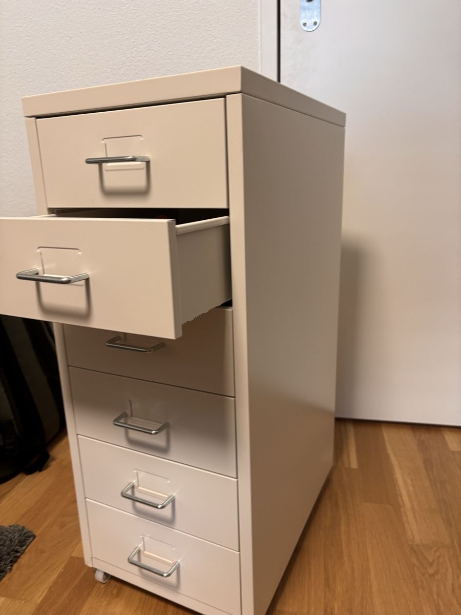 Cassettiere: Helmer IKEA – Usato da Oensingen venduto da Jamie21399 2