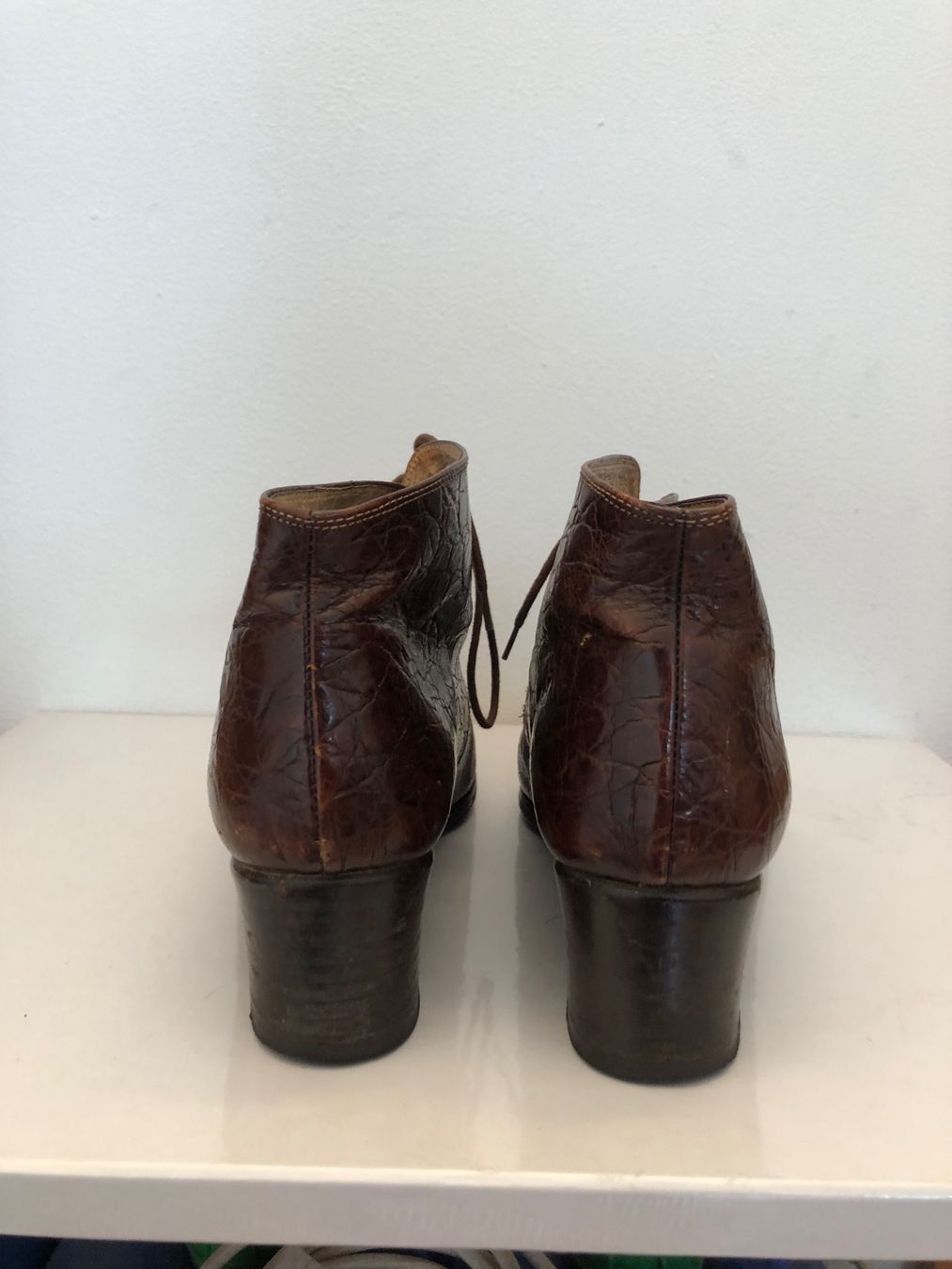 Scarpe da donna: chaussures à talons en cuir vintage – Usato da Lausanne venduto da emm_sc77 2