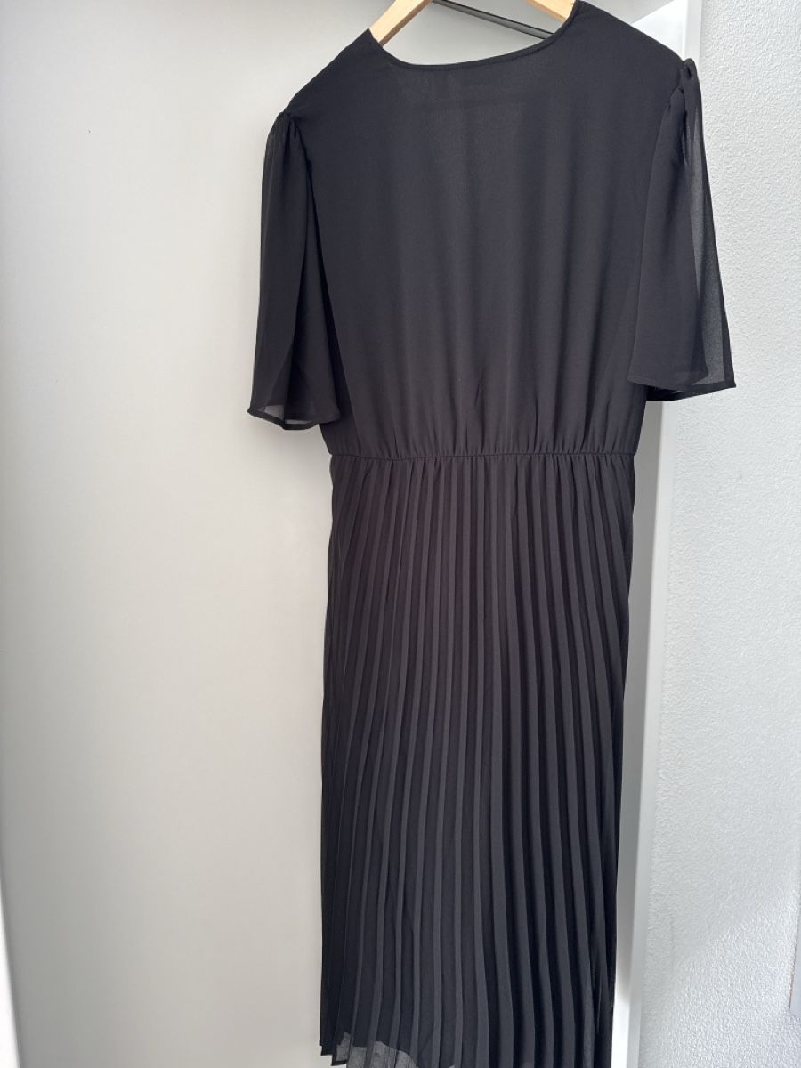 Vestiti: Kleid schwarz, Culture, Gr. L – Usato da Bonstetten venduto da Tscat 2