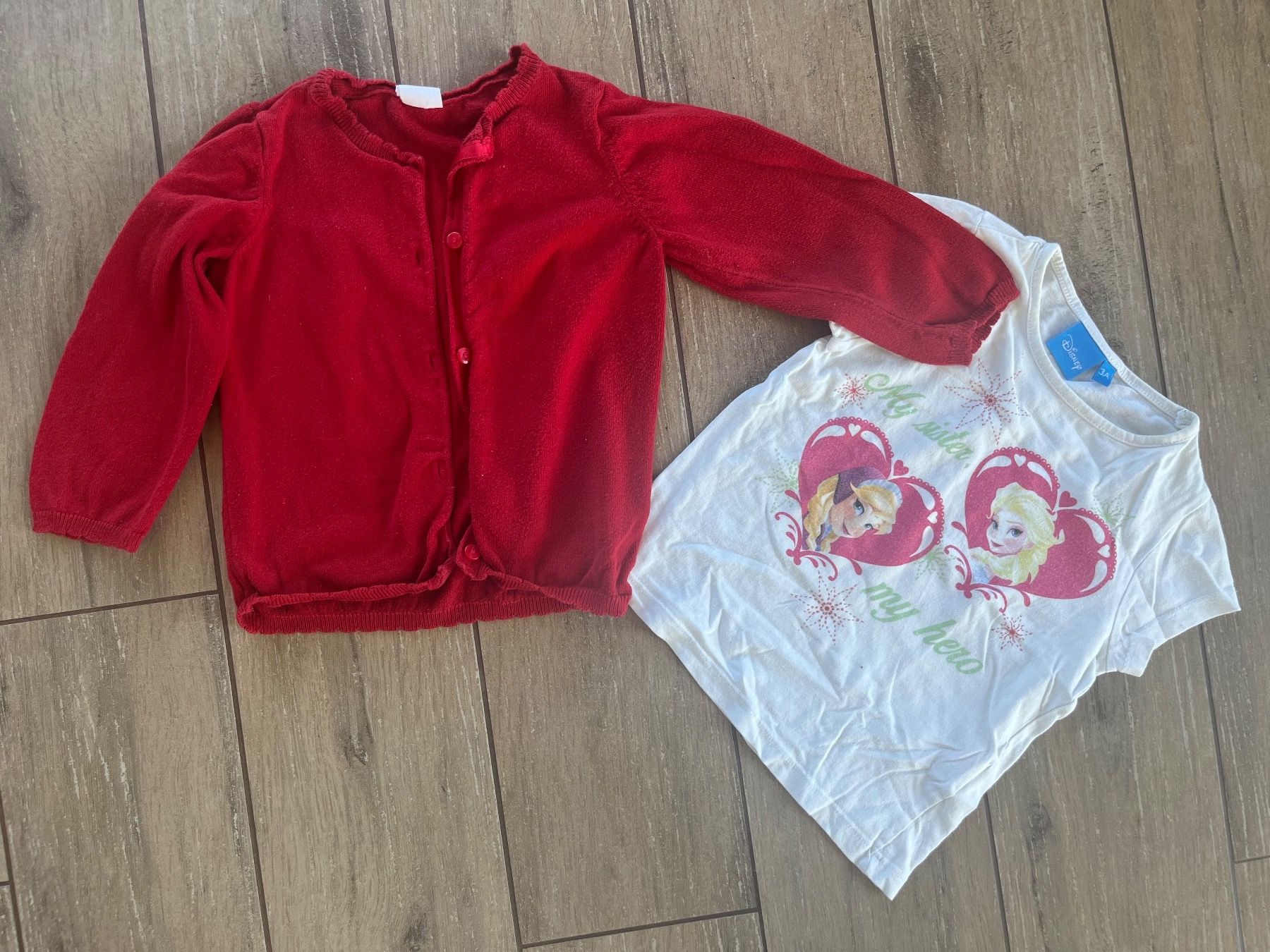 Lotti & Set di vestiti: 98_Disney – Usato da Versegeres venduto da kista
