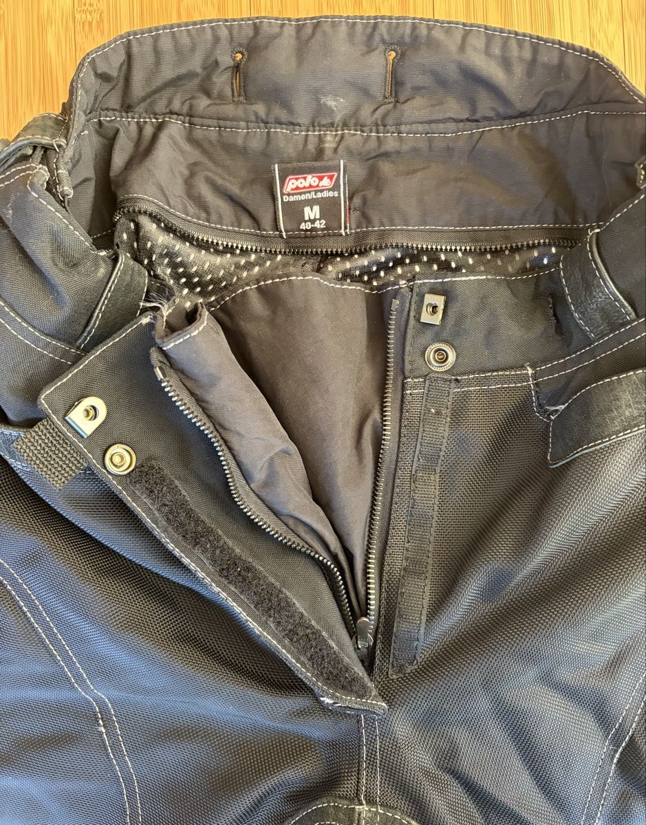 Pantaloni: Polo Motorradhose Damen – Usato da Brugg AG venduto da e.stella_ 3