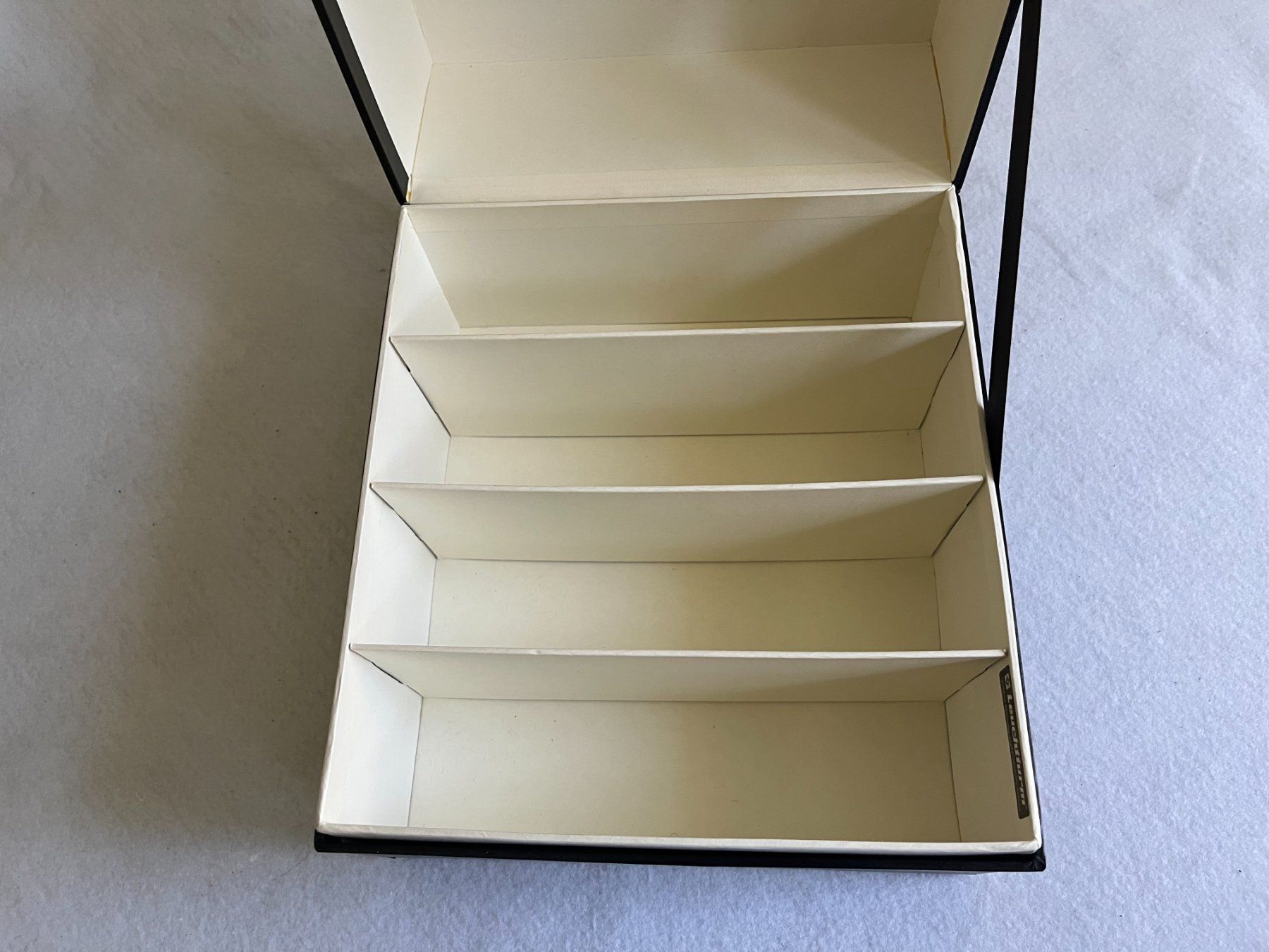 Contenitori & Simili: Schwarze Schatulle /  neuwertig, – Usato da Altendorf venduto da herkules74 5