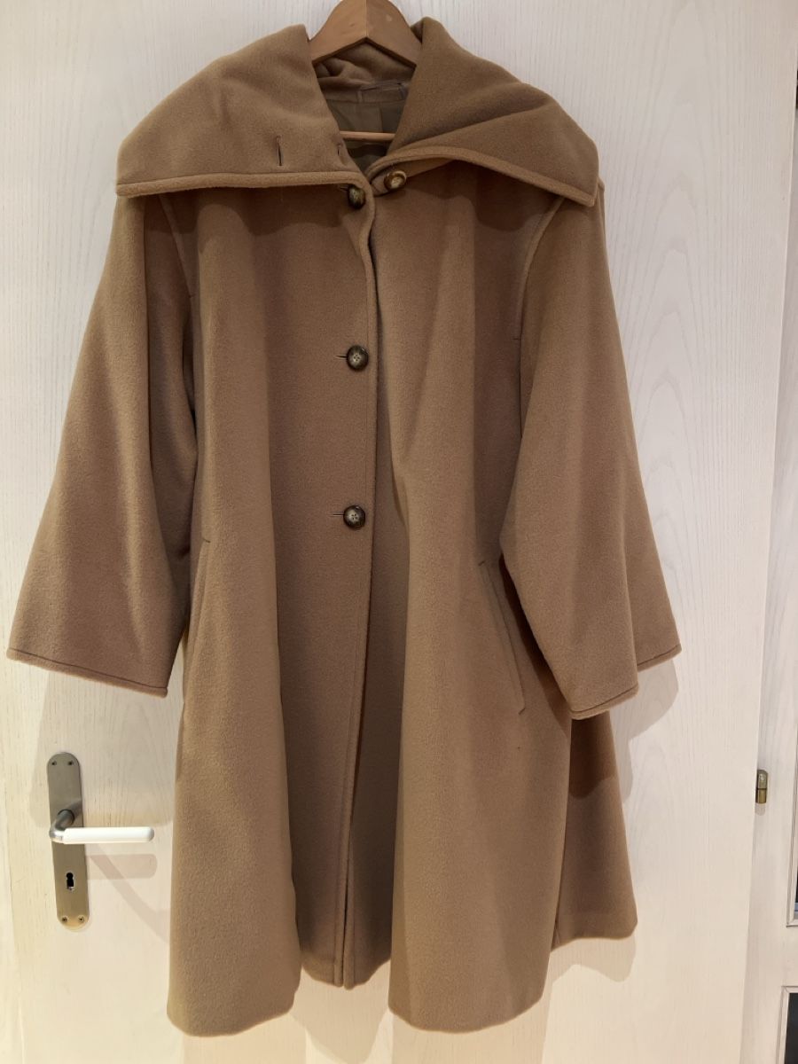 Max Mara Mäntel: Max Mara manteau – Neu (gemäss Beschreibung) aus Rüschlikon von La_Mode