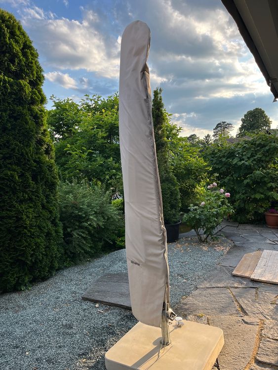 Riesiger Sonnenschirm, Top Qualität, fast neu Kaufen auf Ricardo