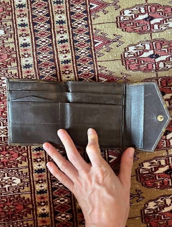 Louis Vuitton Portamonete: Louis Vuitton borsellino wallet Vintage – Usato da Gandria venduto da mar_5yvs 2