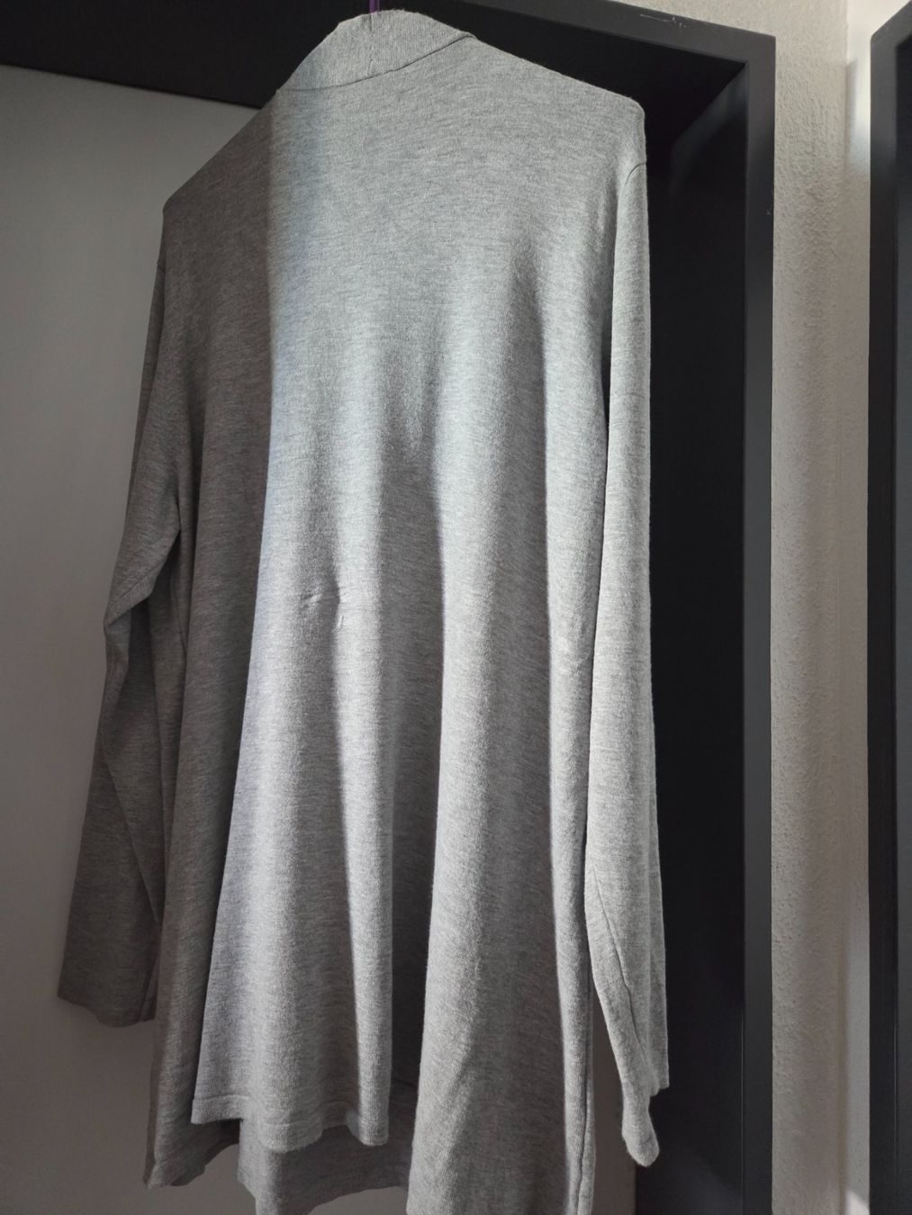 Pulls & Sweat-shirts: Neu: 2 in 1 - Pullover mit Glitzersteinen + Jacke hellgrau – Neuf (Voir description) à Uznach par Laeuffer 2