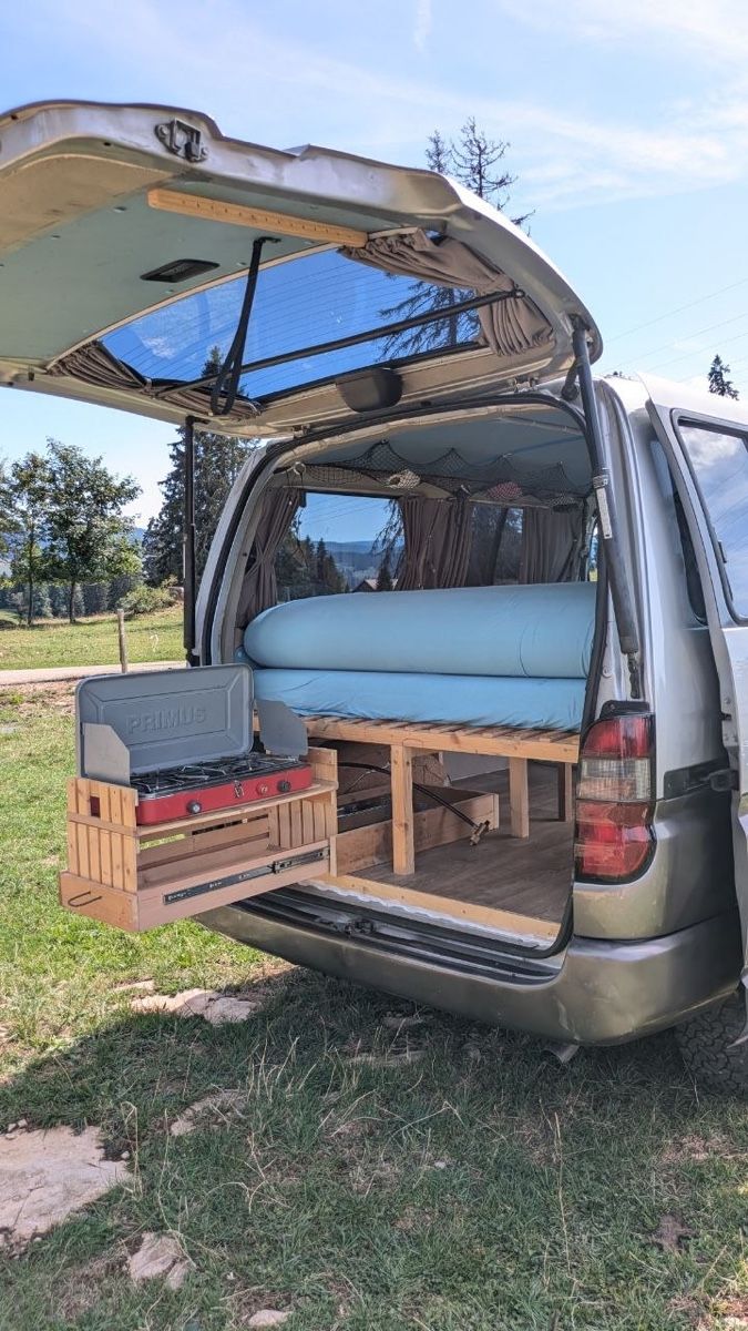 Toyota Nutzfahrzeuge: Toyota Hiace, 4x4 2.7WD – Gebraucht aus La Chaux-de-Fonds von Taraplapla 7