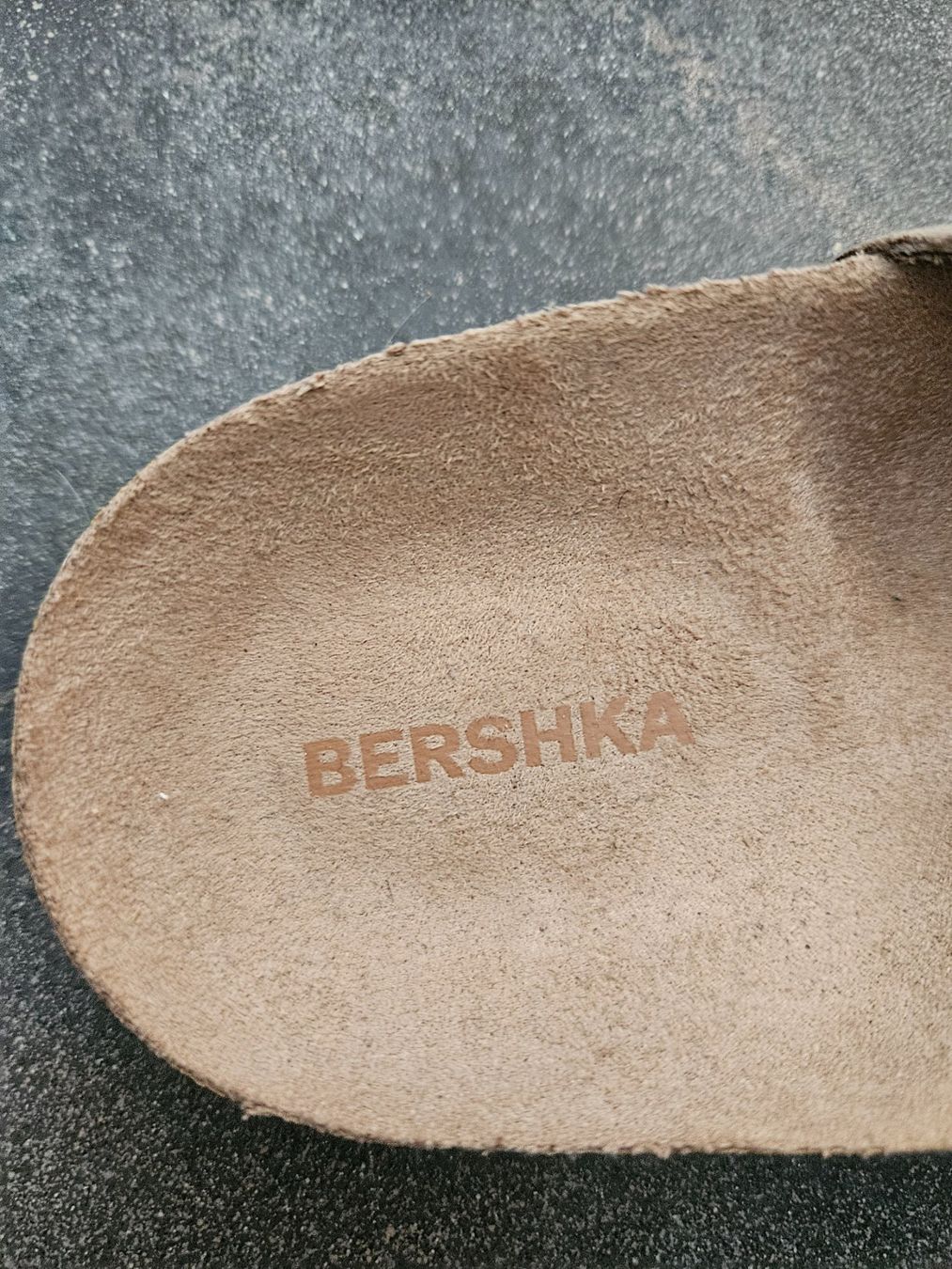 Bershka Scarpe da donna: Bershka Clogs, neu, Grösse 41, beige – Nuovo (secondo la descrizione) da Ormalingen venduto da nomolnoi 2