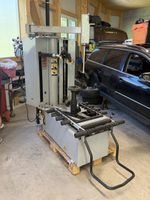 Reifenmontiermaschine