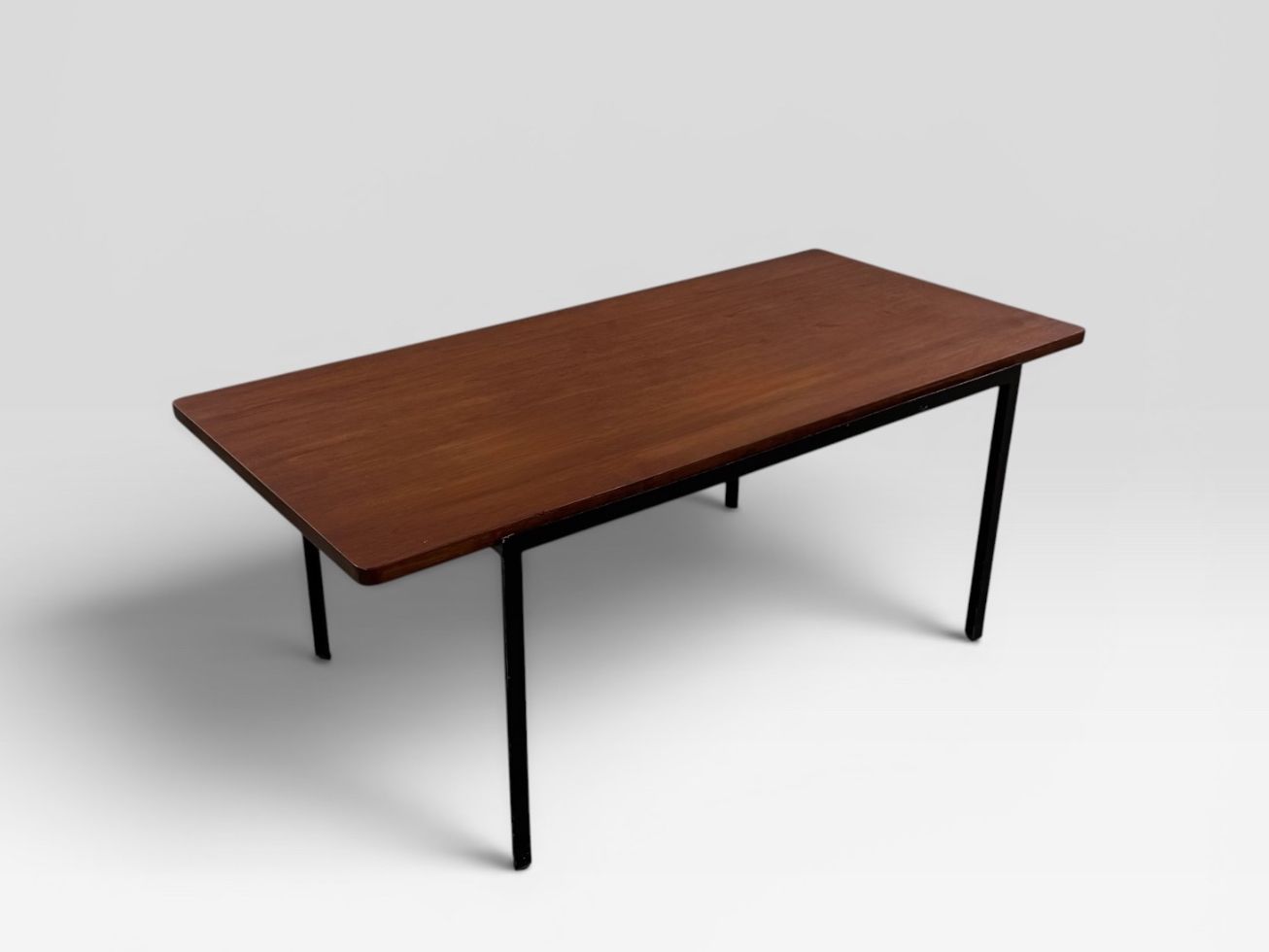 Knoll Tavoli: Teak Sofatisch Florence Knoll 50er – Usato da Basel venduto da MidMod20C