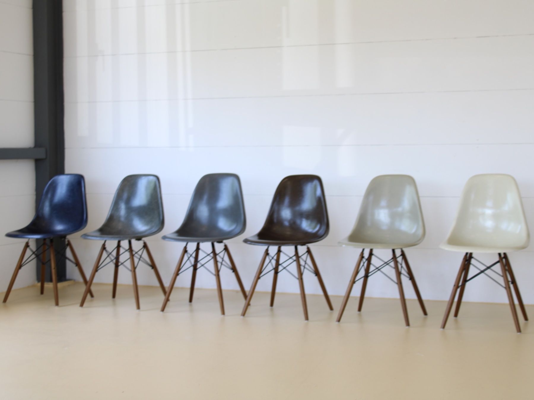 Herman Miller Stühle: Eames Fiberglas Stühle, Hermann Miller – Gebraucht aus Meinisberg von atelier_TILIJA 2