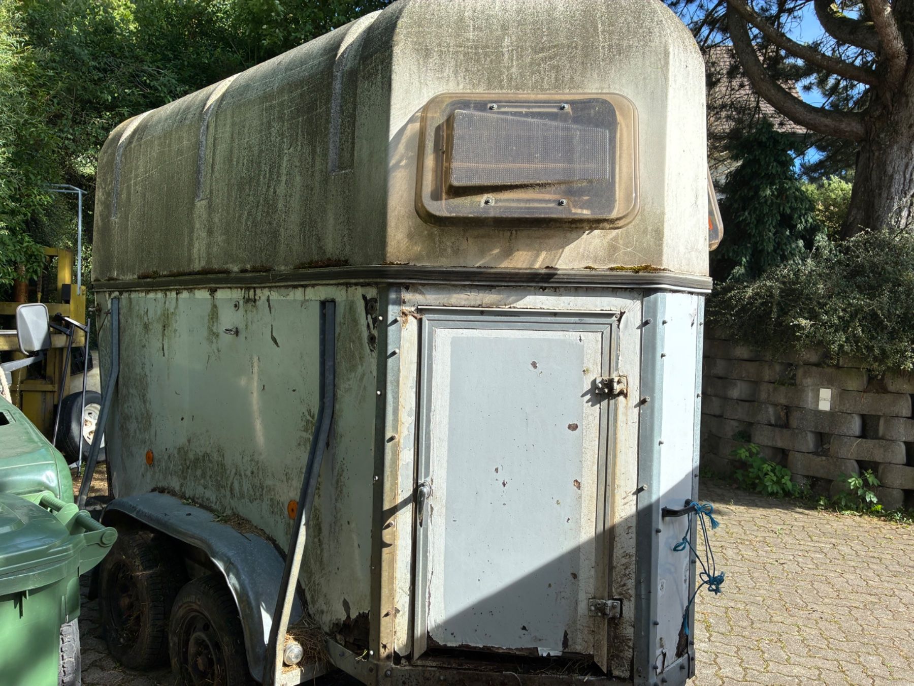 Böckmann Anhänger: Pferdetransportanhänger oder mobiler Stall – Gebraucht aus Stallikon von Nemberch2000 1