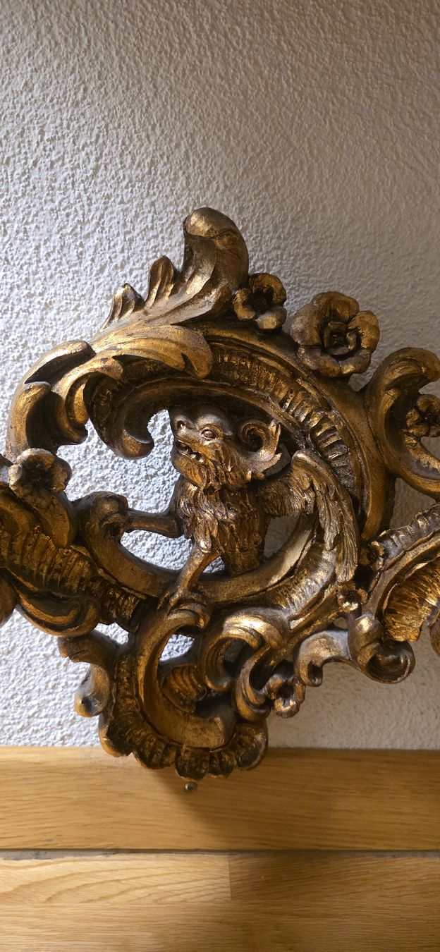 Tavoli: Detailreicher Viktorianischer Konsolentisch – Usato da Kaufdorf venduto da Nati-Nati 4