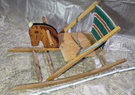 Antikes Schaukelpferd aus Holz, tolles Design Objekt!