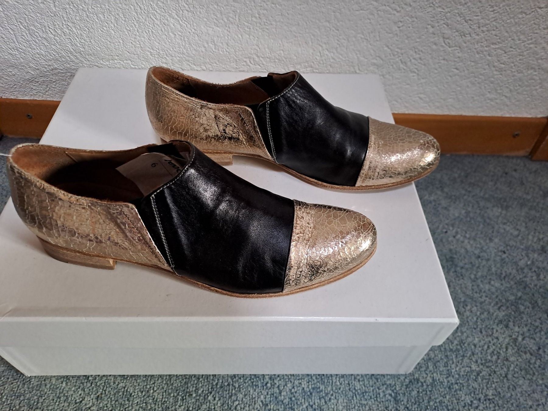 Scarpe da donna: Pumps, Gr. 38, NP 329.-, Marke Objects Mirror – Usato da Frauenfeld venduto da Andadaa