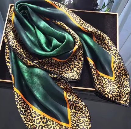 foulard en soie vert émeraude femmes