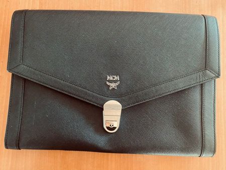 MCM Clutch / Dokumentenmappe Schwarz Top Zustand!