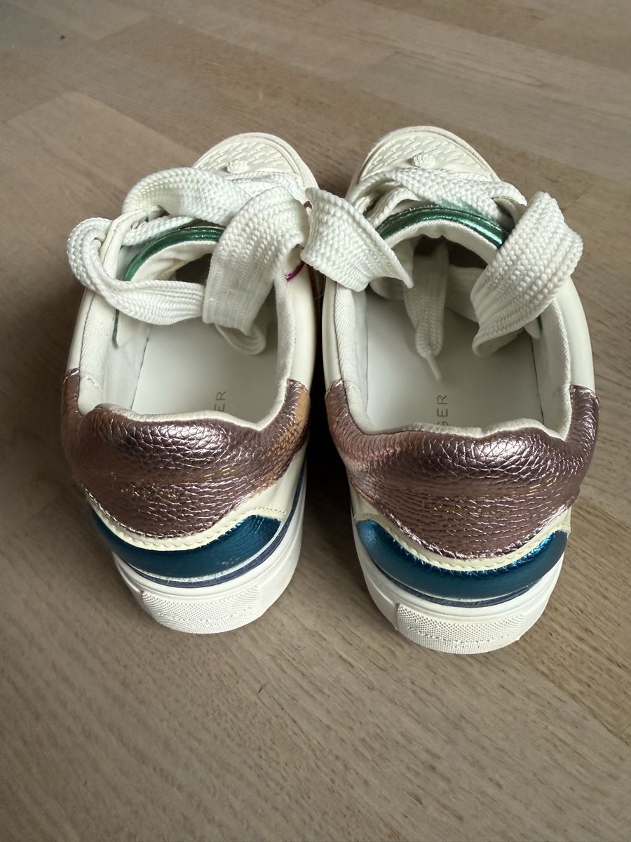 Kurt Geiger Scarpe da donna: Kurt Geiger Sneakers, Grösse 41, eher 39/40 – Usato da Rubigen venduto da Elmacino 2