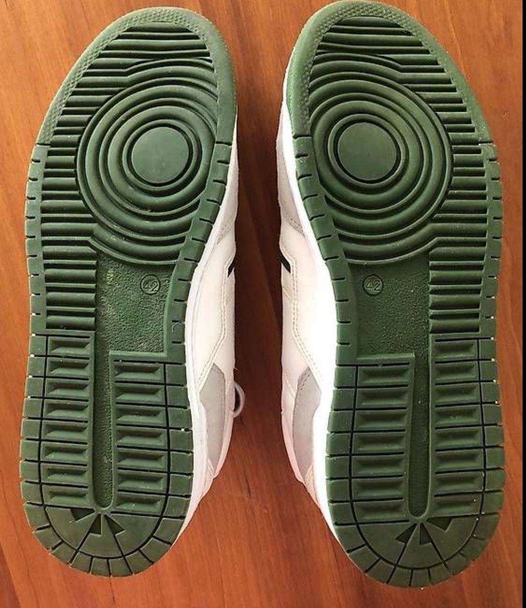 Moea Scarpe da uomo: MoEa  Sneaker Herren  Gr. 42 – Usato da Bern venduto da Tomskybeat 4