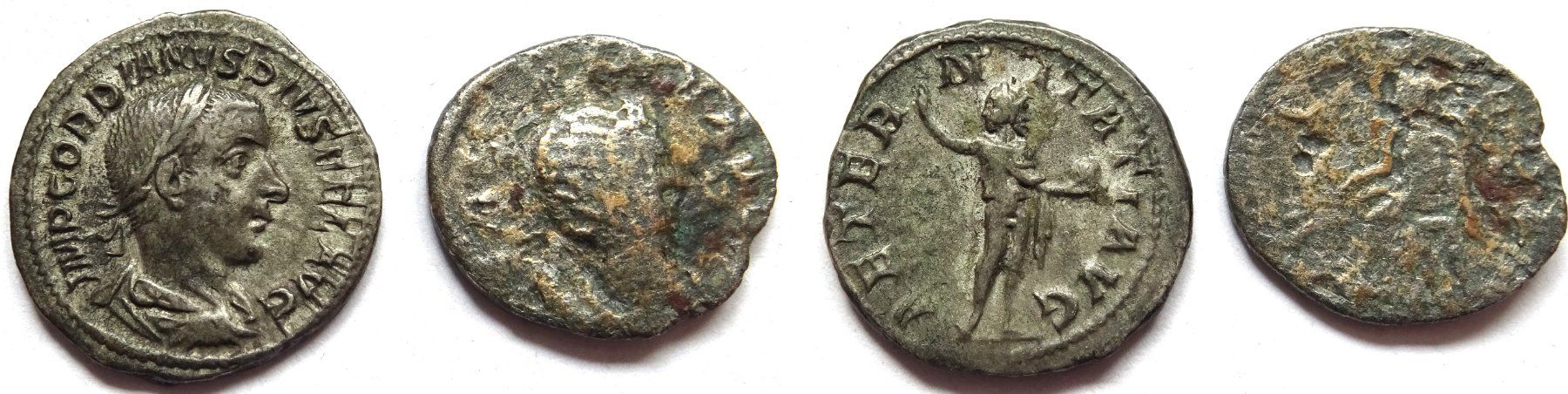 Alle Münzen: Lot 2 römische münzen – Gebraucht aus La Sarraz von classicworldcoins