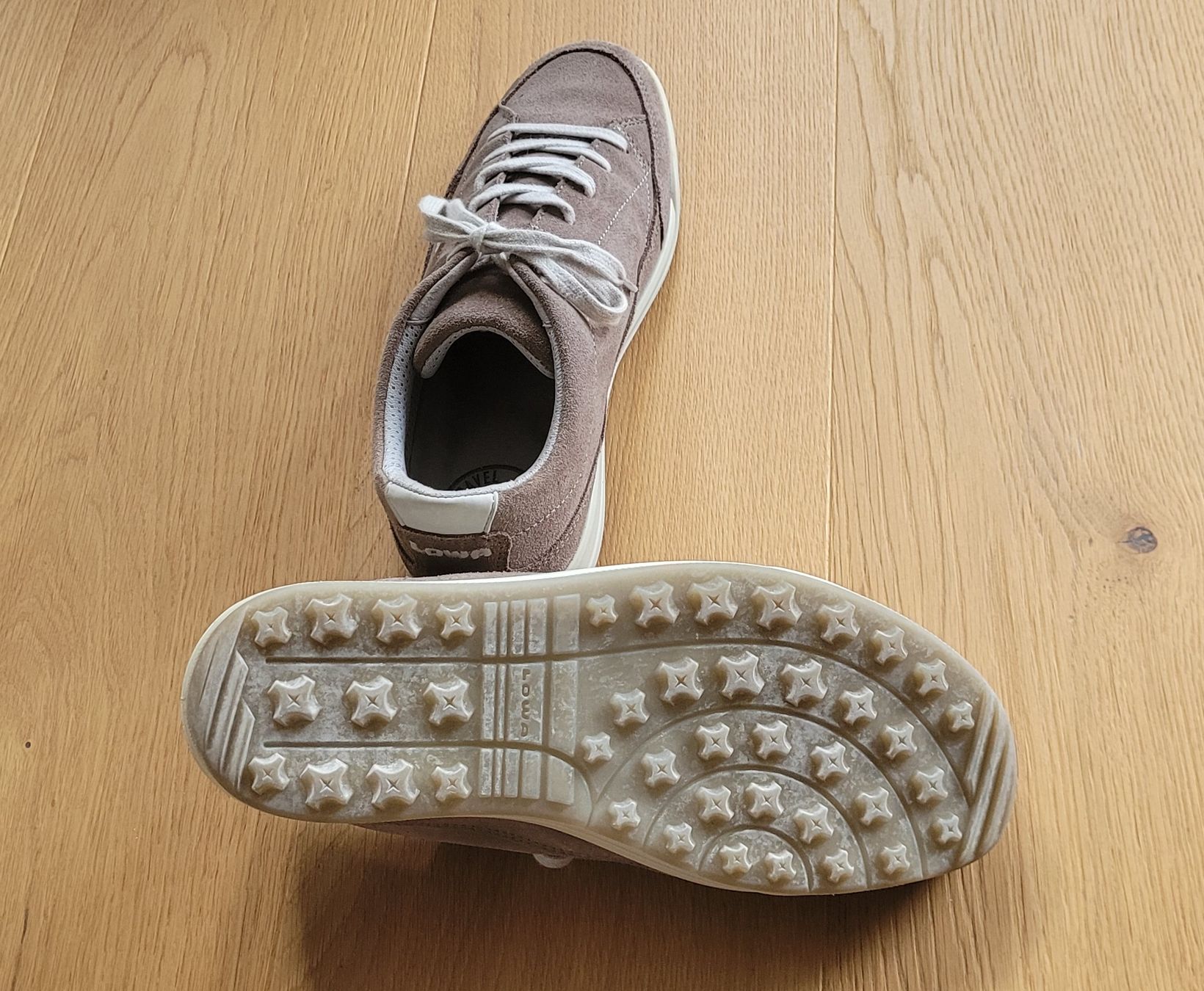 Lowa Scarpe da donna: Lowa Schnürschuh Damen Gr. 6 – Usato da Feusisberg venduto da Pingui55 2