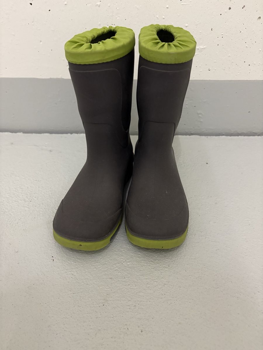 Scarpe per ragazzi: Regenstiefel, Grösse 33 – Usato da Horgen venduto da Taravao 1