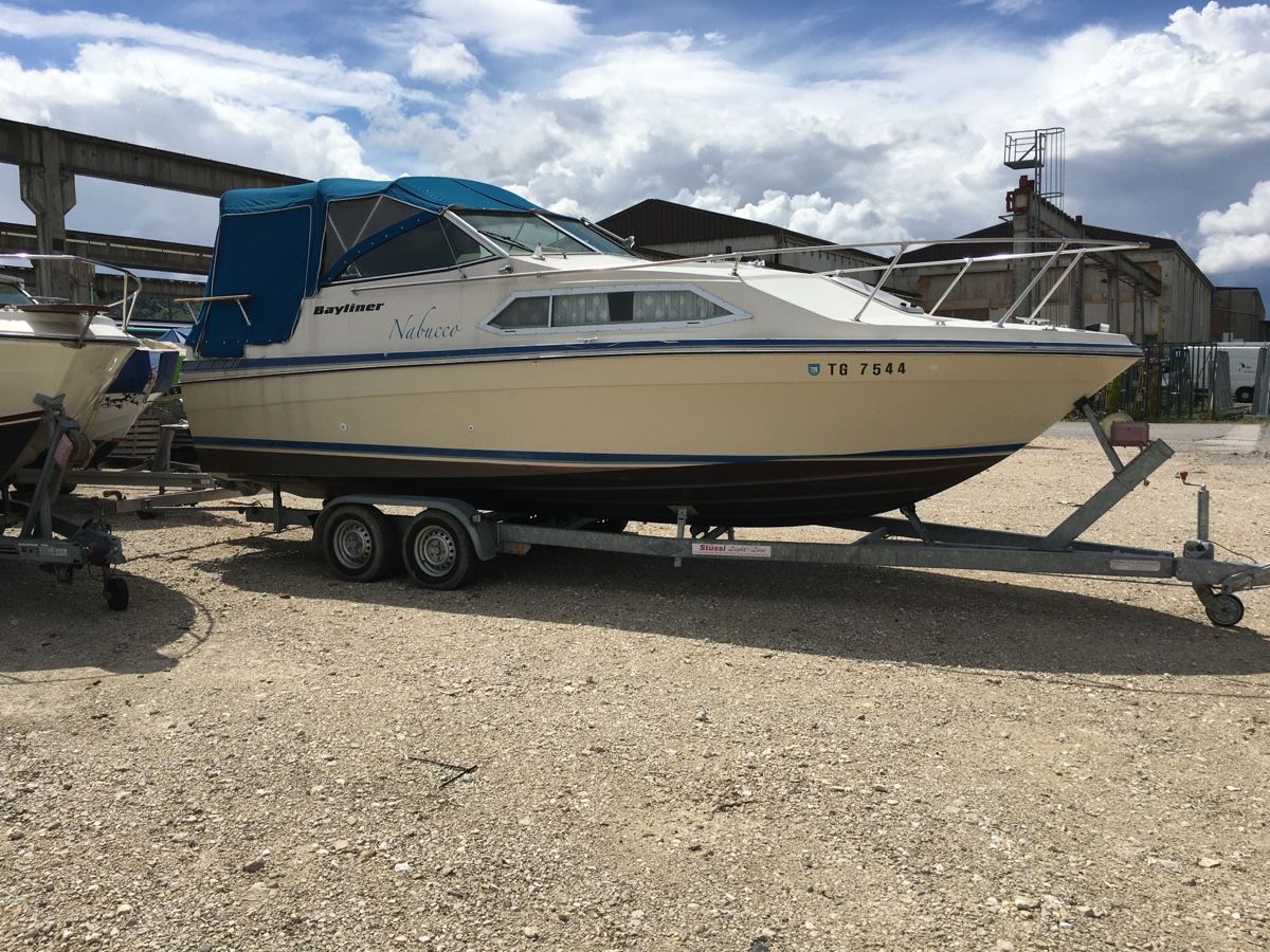 Bayliner Bateaux: Bayliner Monterey ab MFK mit Trailer – D'occasion à Basel par Creafox 3