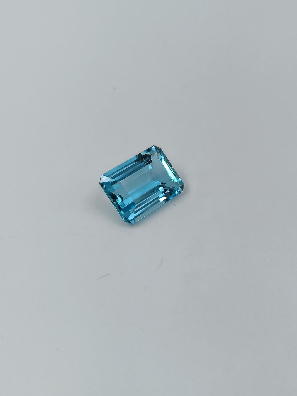Pierres précieuses: 1 AQUAMARIN 37.93 CT. – D'occasion à Luzern par EdiGem 6
