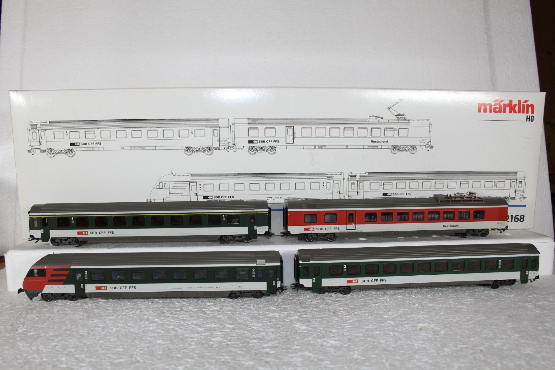 Märklin Modelleisenbahnen: Märklin 42168 SBB Pendelzug Set – Gebraucht aus Triesen von gleis8