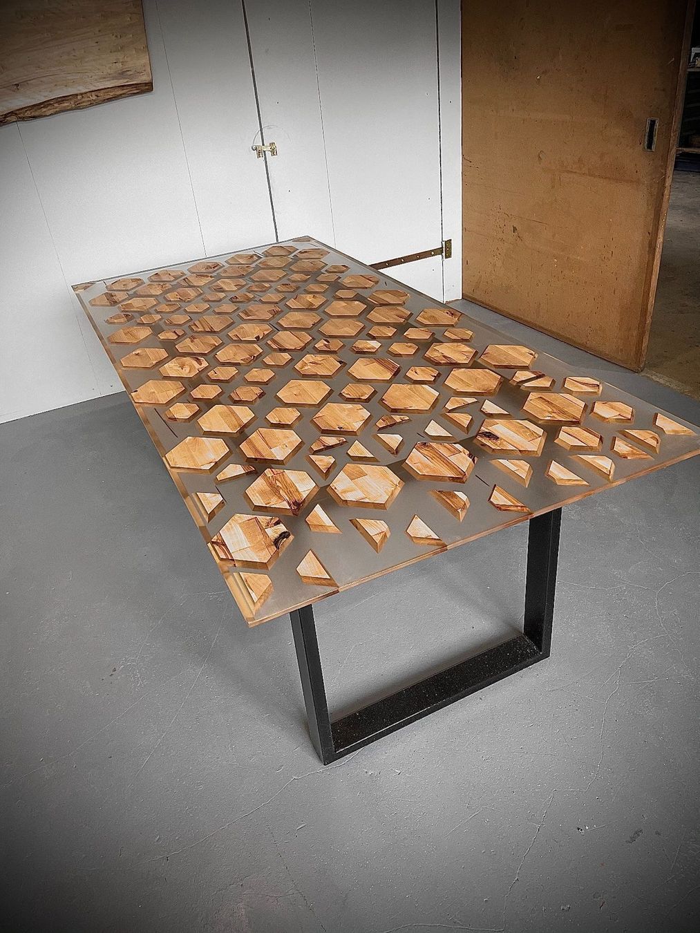 Tables: Esstisch Epoxy – Neuf avec emballage d'origine à Bellach par Eymi05 9