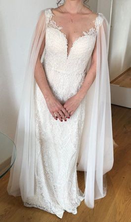 Hochzeitskleid Mery's Couture mit Cape-Schleier 36