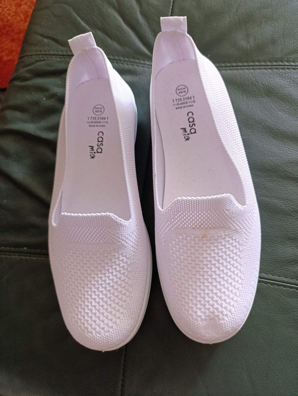 Dosenbach Chaussures femmes: Chaussures d'été blanches – Neuf avec emballage d'origine à St-Cergue par Neviana