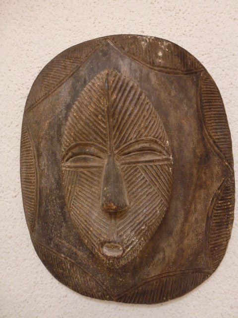Internationale Kunst: Ceremonial Shield: Ethnic Songye – Gebraucht aus Liestal von euro2006