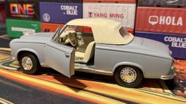 Peugeot 403 Cabriolet Movie Car Columbo 1:18