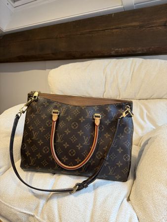 Sac Louis Vuitton Pallas MM avec facture