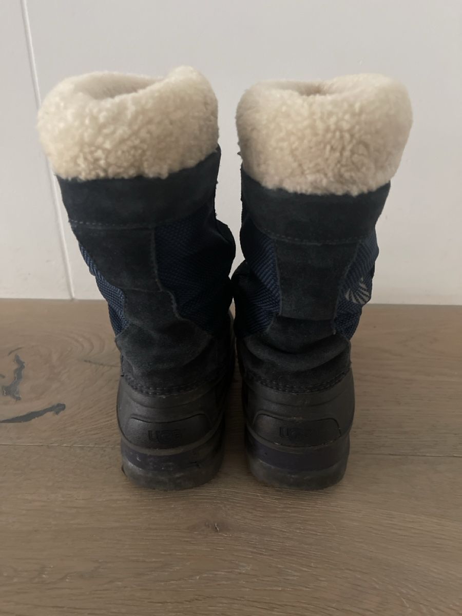 Ugg Schuhe für Jungen: UGG wasserfeste Winterboots Bobbey Gr. 31 Navy – Gebraucht aus Meilen von Golfer04 6