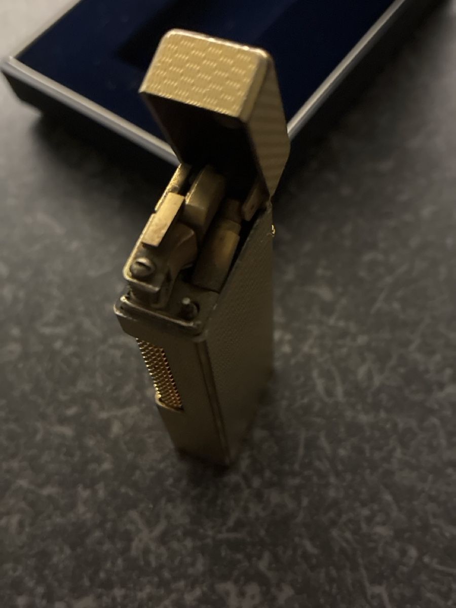 Dunhill Briquets: Dunhill feuerzeug – Défectueux à Domat/Ems par Coc87 3