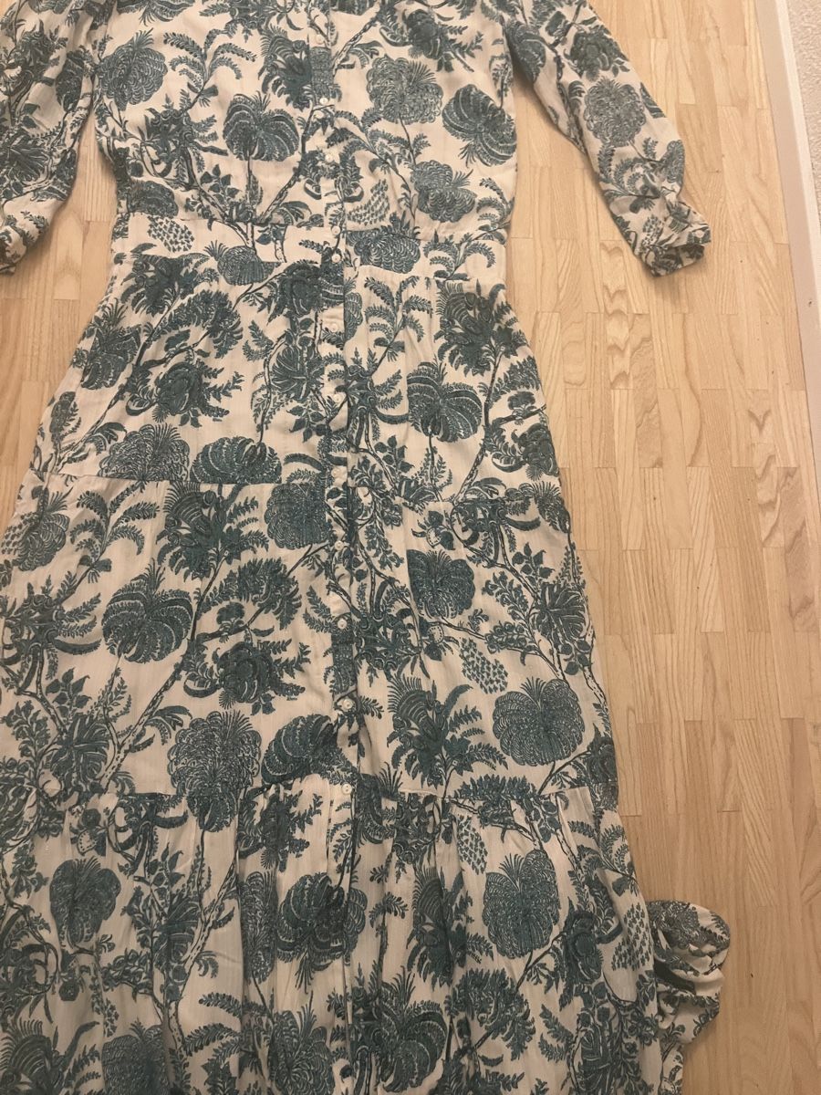 Maison 123 Robes: Maison 123 Kleid  – D'occasion à St. Gallen par elli18 1