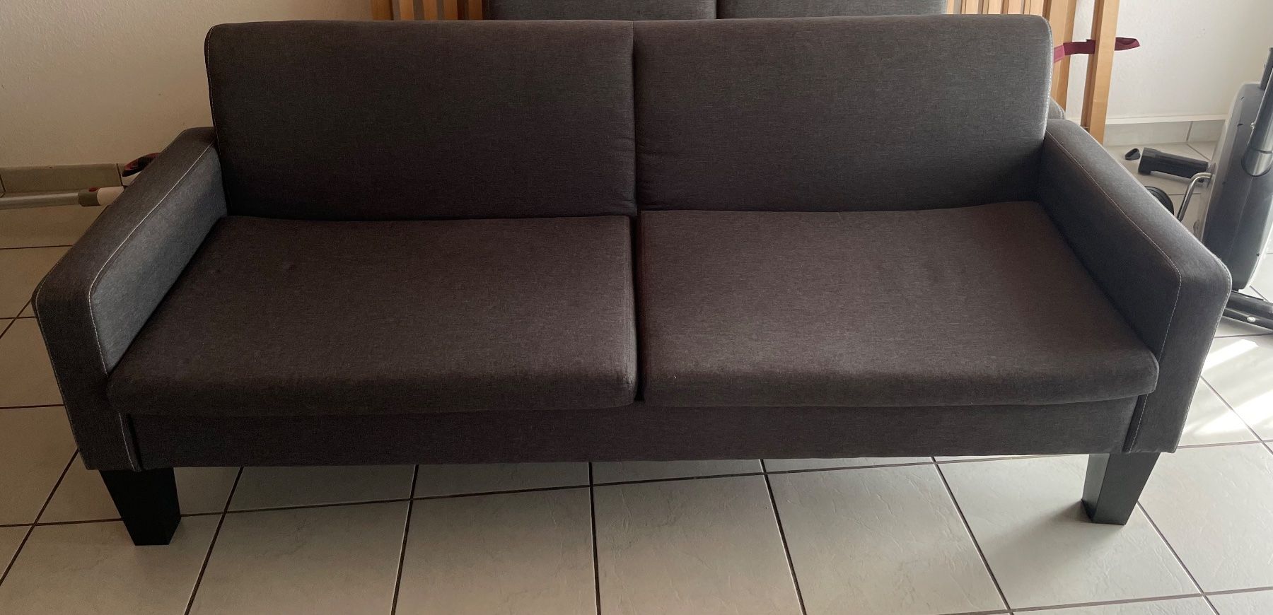 Divani: Sitzsofa in Grau (135x77x63cm) – Usato da Untersiggenthal venduto da l2_nmok