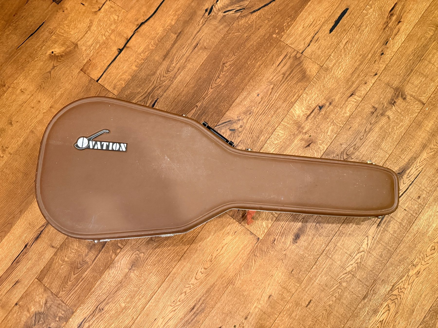 Strumenti musicali: Ovation Gitarre Model No. 1661 – Usato da Thun venduto da S.Nyff 2