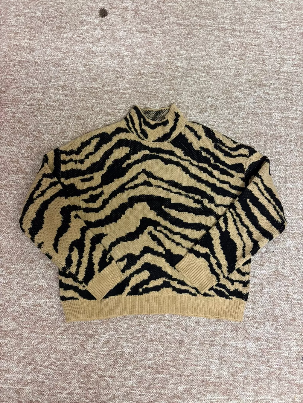 Pulls & Sweat-shirts: Pullover – D'occasion à Adliswil par thiago1995