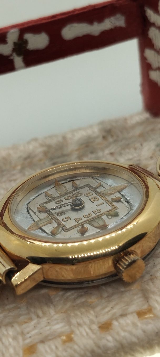 Orologi: Montre années 40's récupéré – Usato da La Chaux-de-Fonds venduto da jac_9llg 4