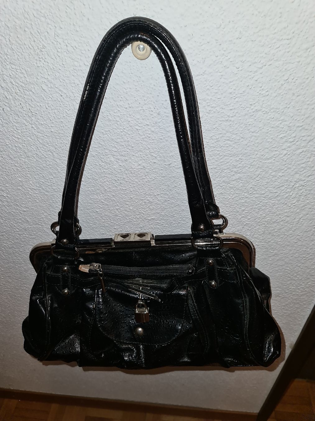 Borse da donna: Handtasche Sofia Creations schwarz – Usato da Thun venduto da erh_fs86 1