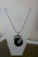 Elegante Schlangenkette mit speziellem Anhänger
