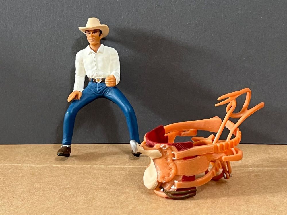 BULLYLAND Westernreiter Mike – Spielzeugfigur Mit Westernsattel, Handbemalt, Für Kinder Ab 3 Jahren