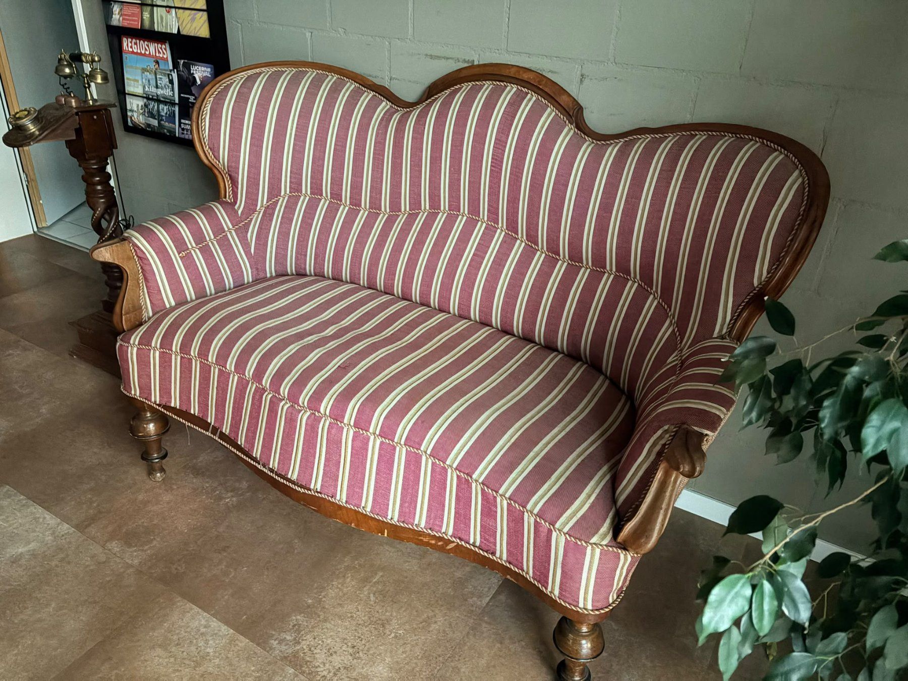 Divani: Retro-Sofa – Usato da Horw venduto da Stella_Nera_LU